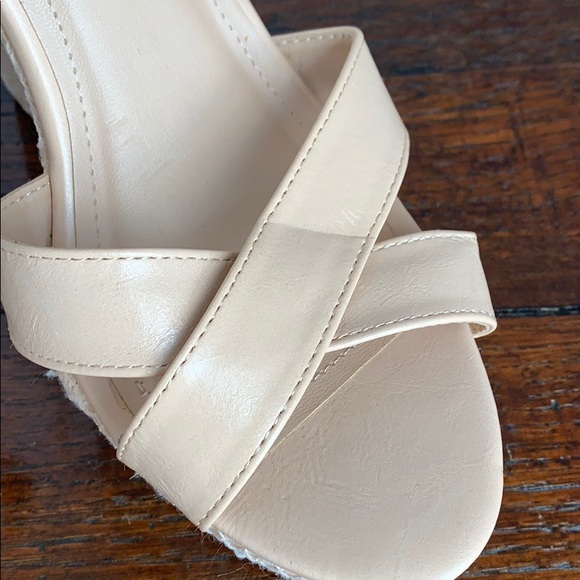 Charlotte Russe Nude Wedge Lace Size 10 - Picture 7 of 16